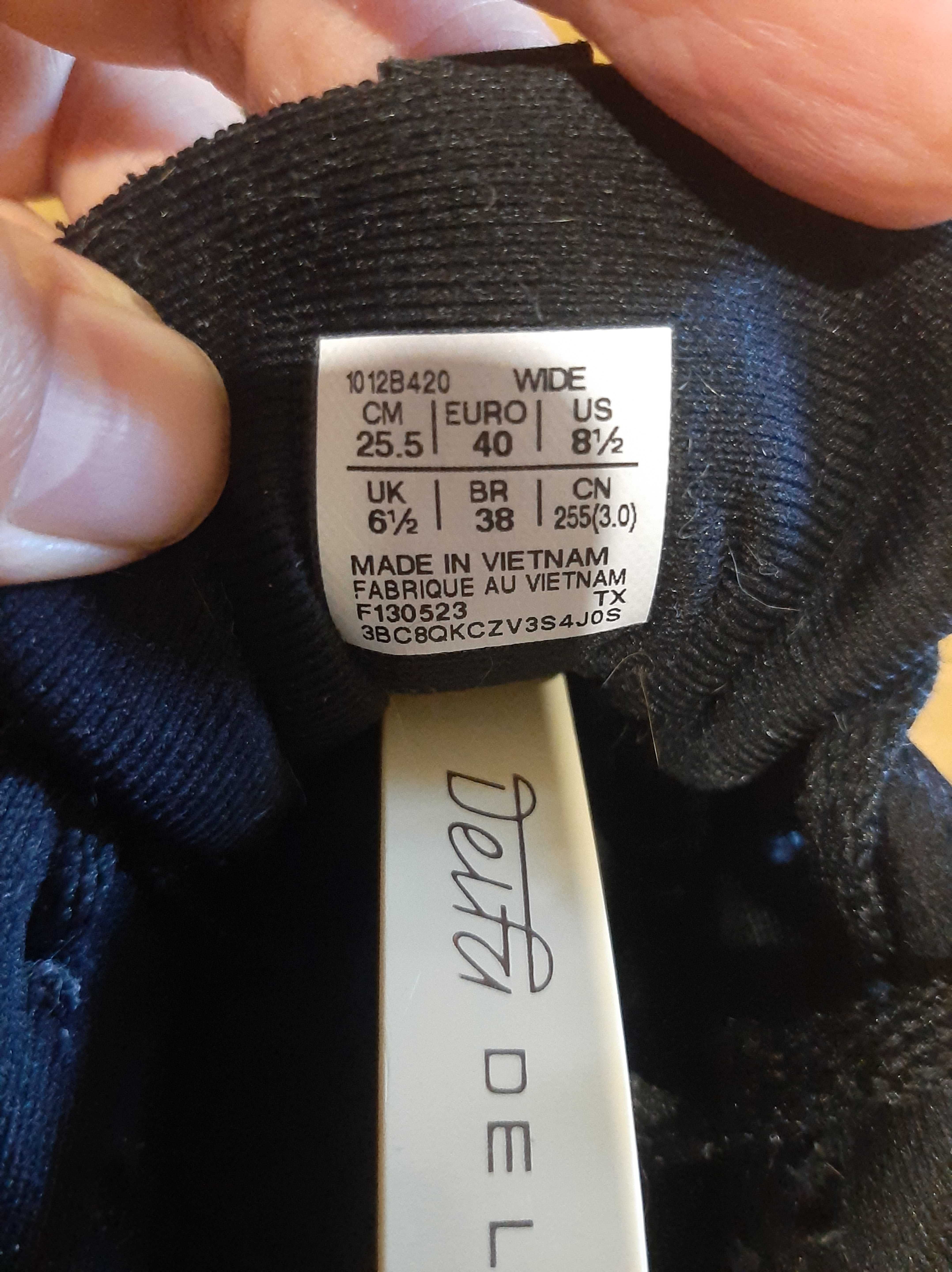Беговые кроссовки Asics GEL-EXCITE 10  Оригинал