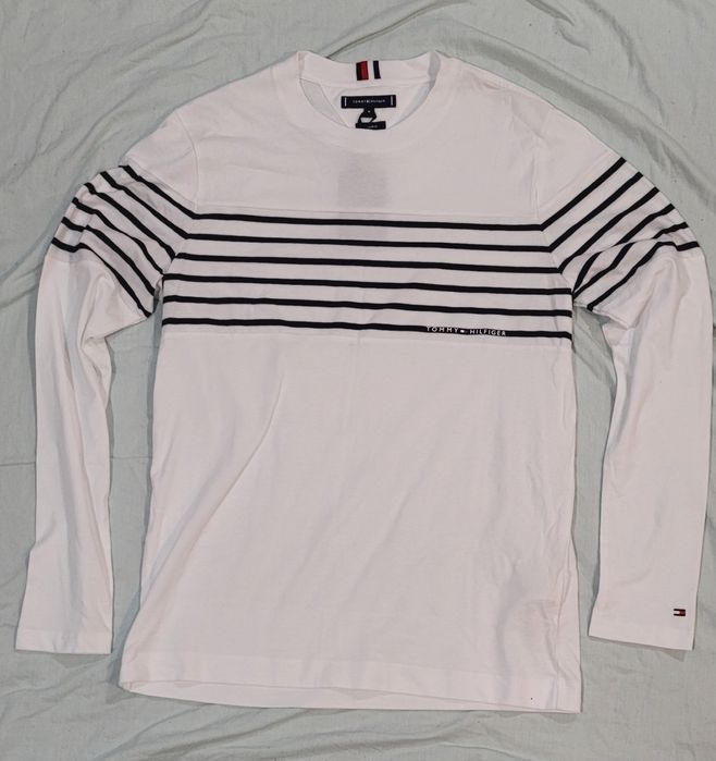 Męskia biała bluzka