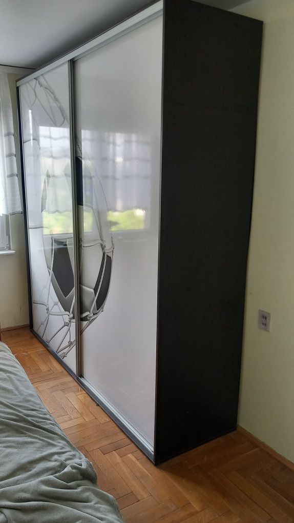 Szafa przesuwna 232x240x64 z motywem piłkarskim
