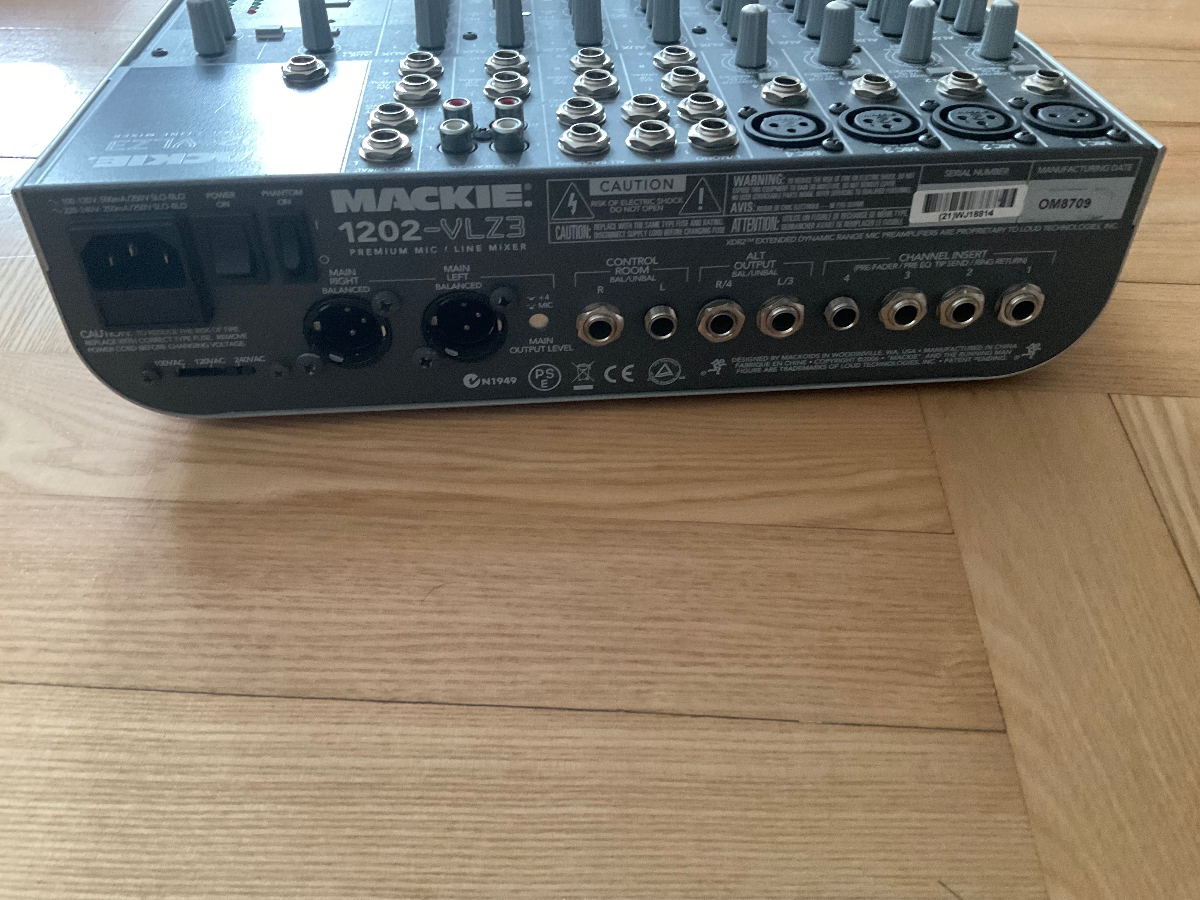 Mikser Mackie 1202 VLZ3