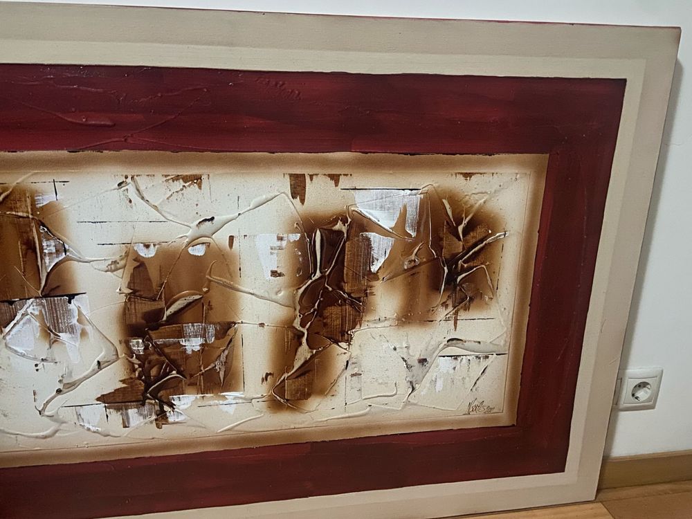 Quadro em tons de bordeux e bege