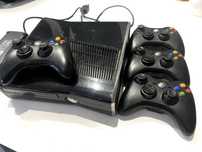 Xbox 360 slim z grami 4 kontrolery gta lego minecraft  30 gier