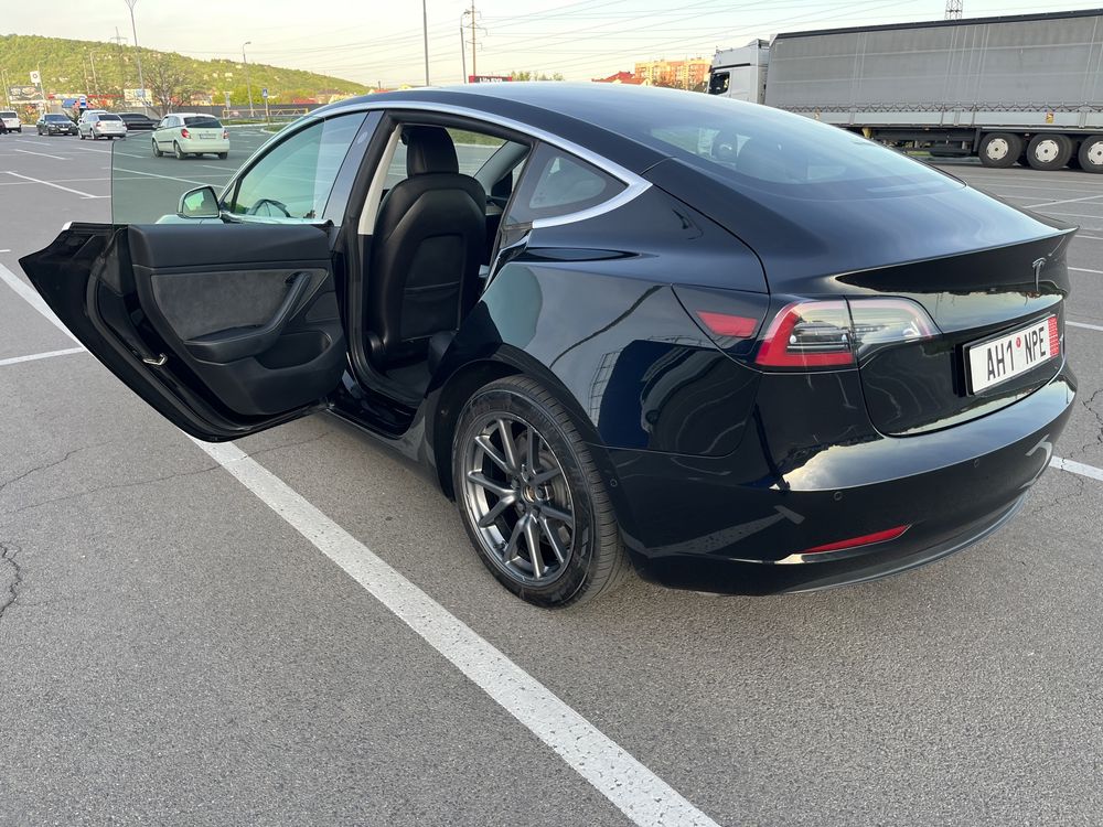 Tesla Model 3 Long Range Dual Motor