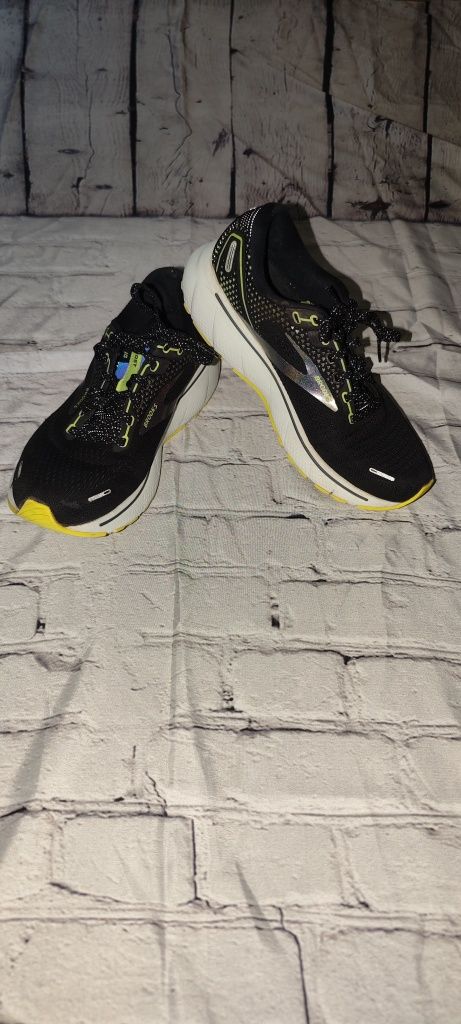 Кроссовки Brooks Ghost 14 Black Nightlife Lime Green