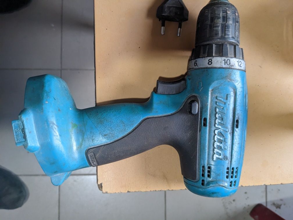 Шуруповерт Makita
