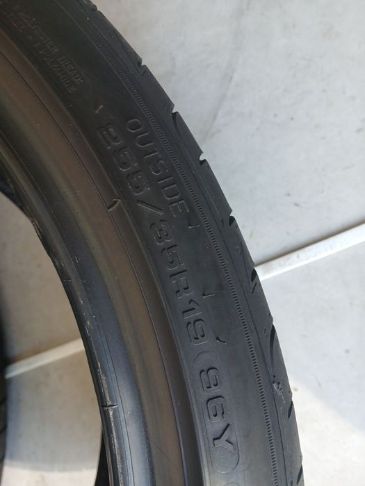 2 pneus 255 35 r19 RFT  Goodyear