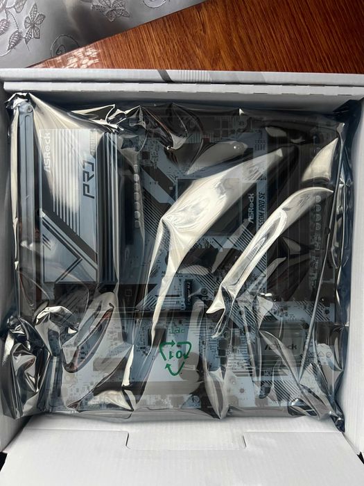 Материнська плата ASRock B550M Pro SE