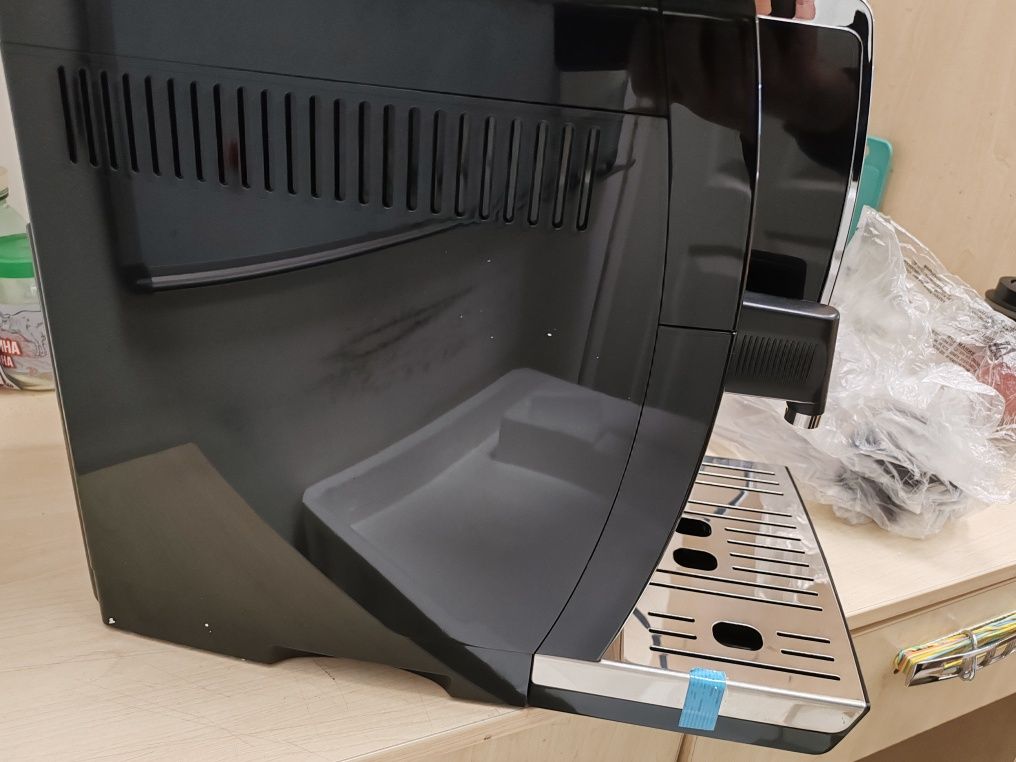 Продам Кофемашина Delonghi ECAM359.55B