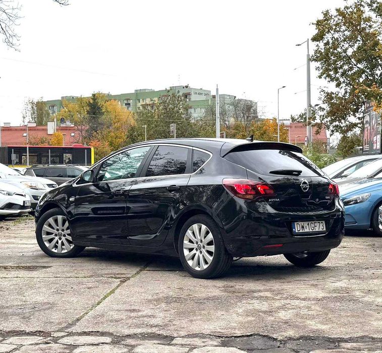 Astra J|1.7D 110KM|Klima|Alufelgi|Hak|Bluetooth|2011