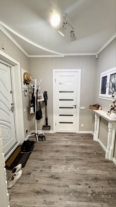 Продам квартиру  новострой проспект Независимости