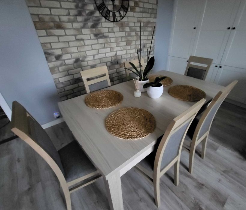 Stół rozkładany + 6 krzeseł