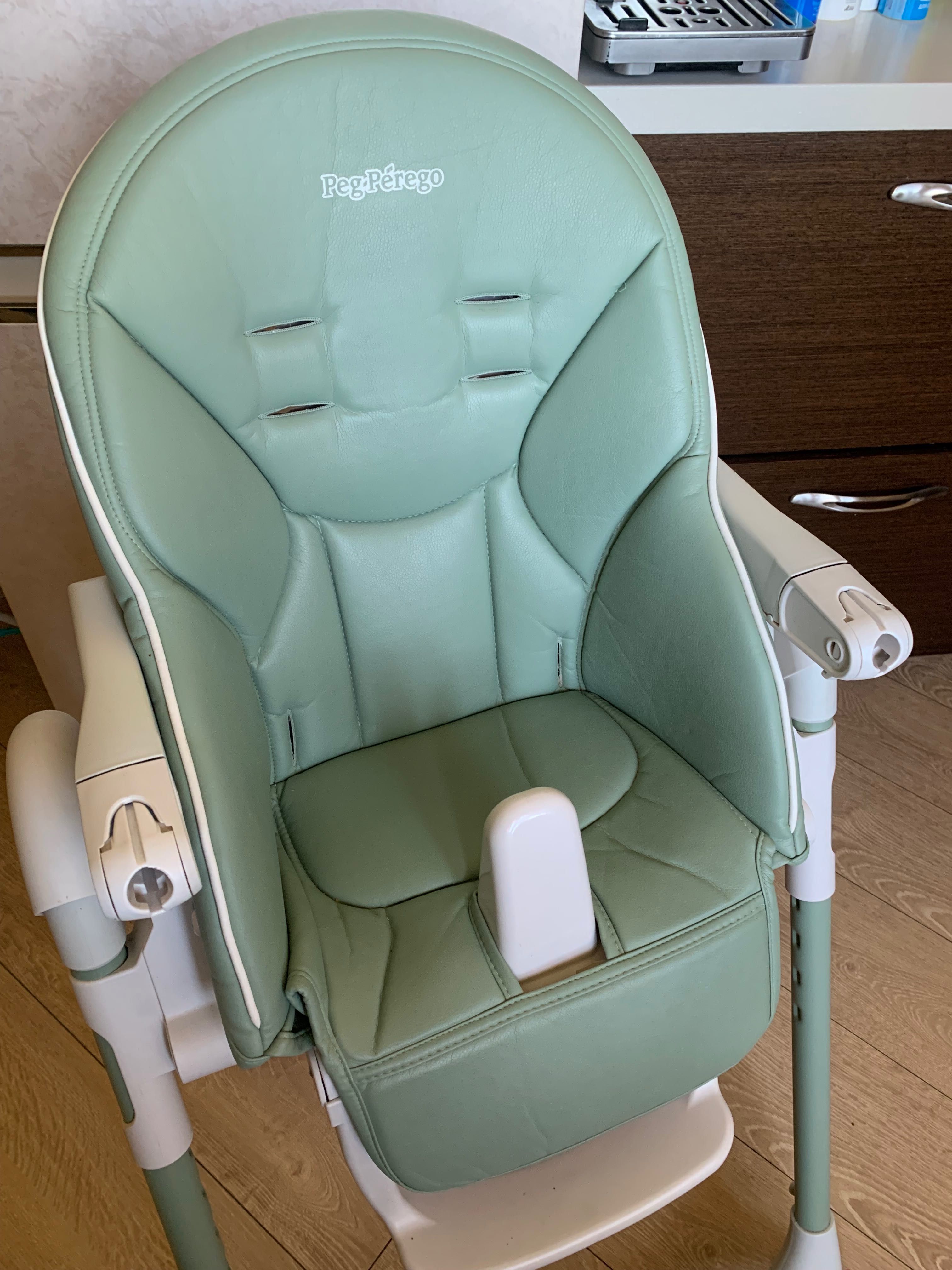 Стільчик для годування peg perego