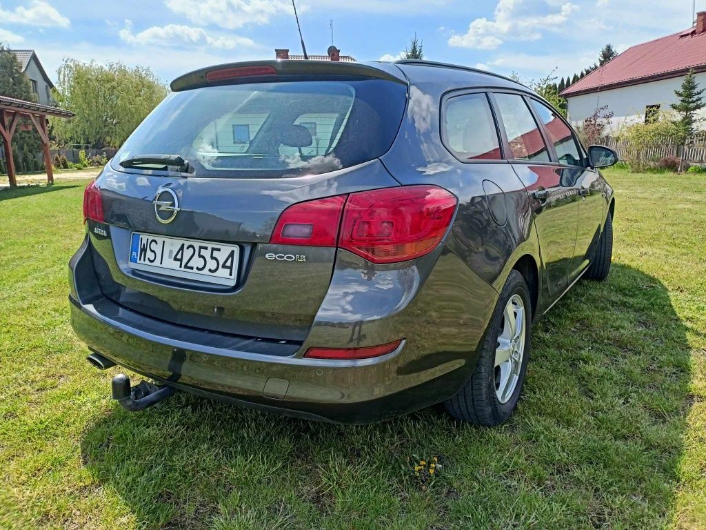 Opel Astra J 1.4 Turbo 140KM  + gaz