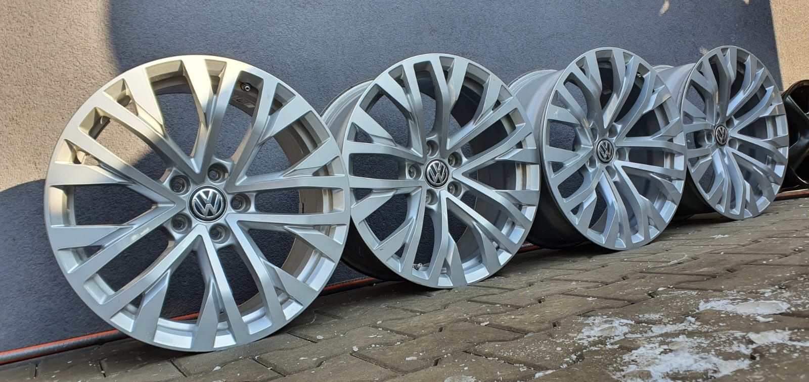18 5x112 Vw oryginalne stan idealny