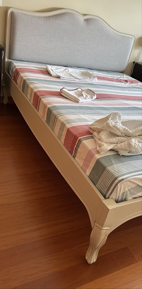 Cama casal Com estrado La Redoute  Janel 160 200
madeira maçica.