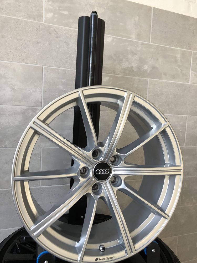 Pojedyncza alufelga 19 Audi RS4 B9 5x112 ET 26 Felga