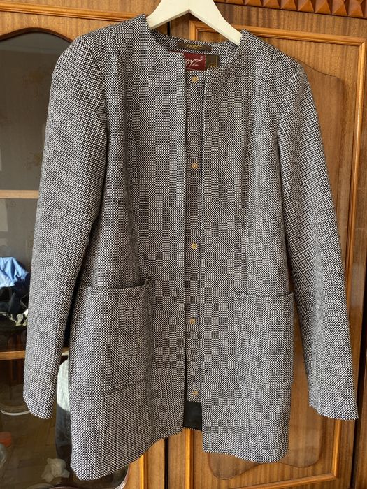 Легке демесезонне пальто