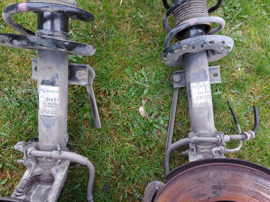 Skoda FABIA 3 1.0 Zwrotnica Mcpherson Mcperson PRAWY Amortyzator