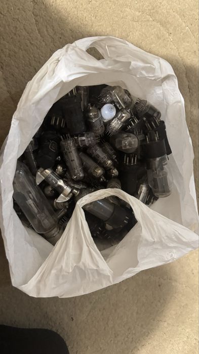 Продам радиолампы,радиодетали 3,5кг