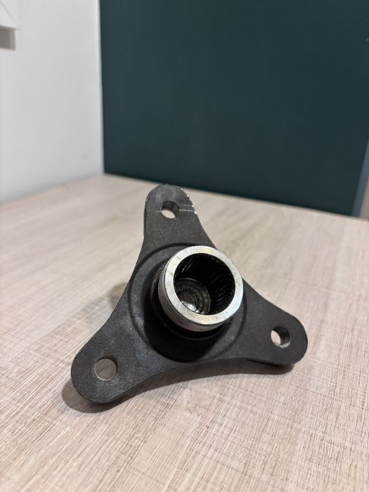 Flansza Kołmierz mostu dyferencjału wału tył BMW 5 F10 F11 N55