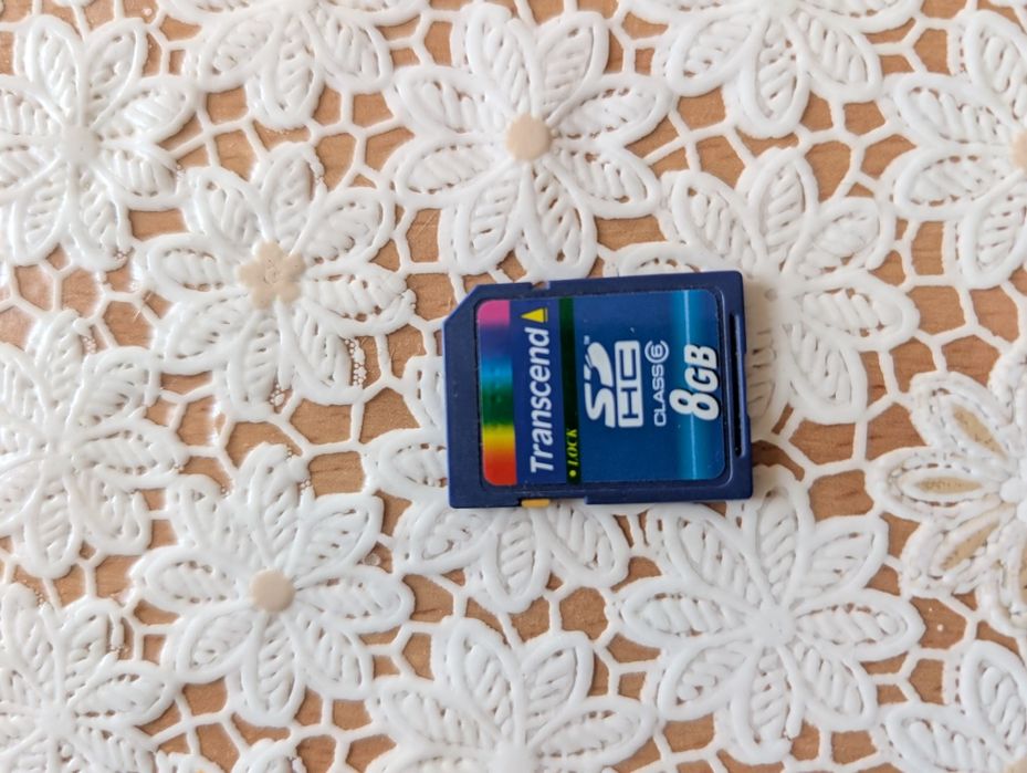 Продам відеокамеру Sony hdr-cx190e