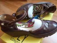 Sapatos/Sandálias Fly London Yuna, tamanho 40