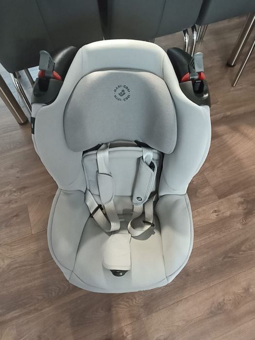 Fotelik samochodowy dla dziecka