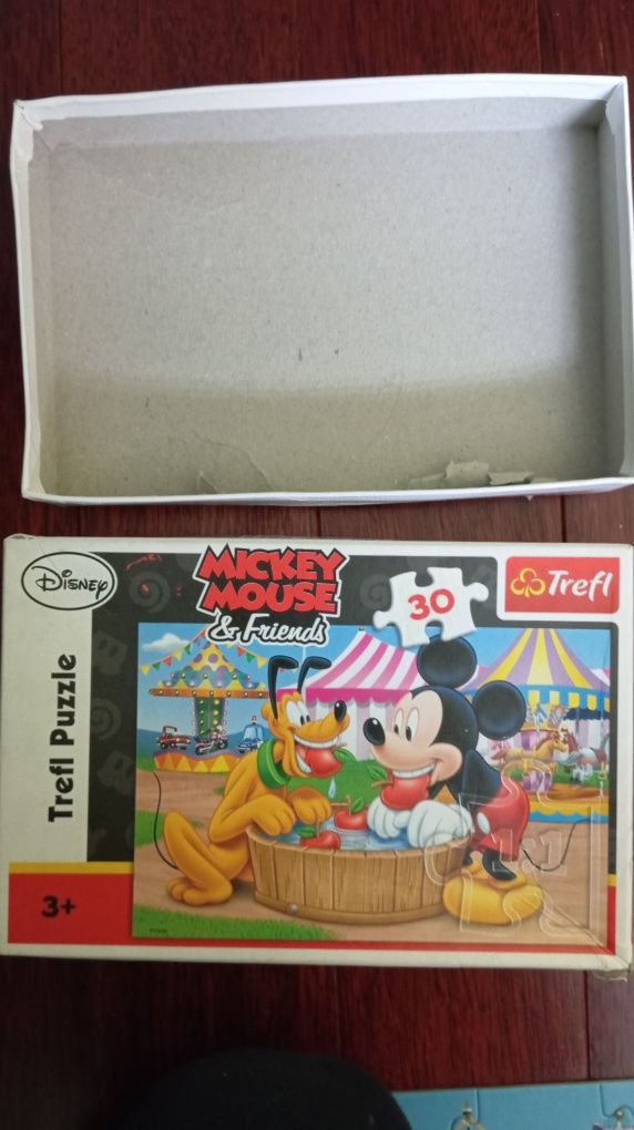 Puzzle 30 elementów Micki i Pluto