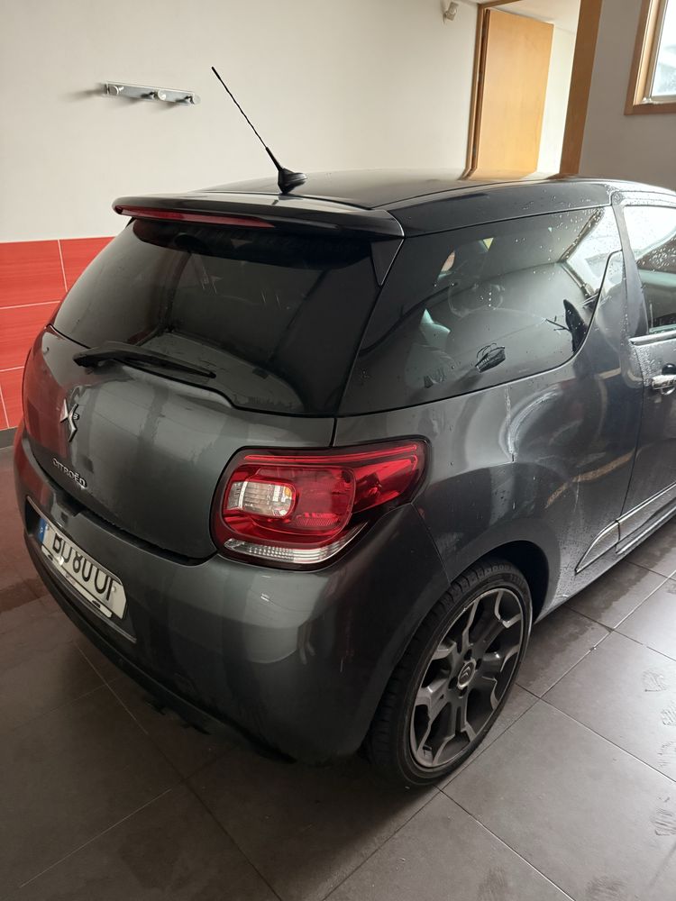 Viatura Citroen DS3 1.6