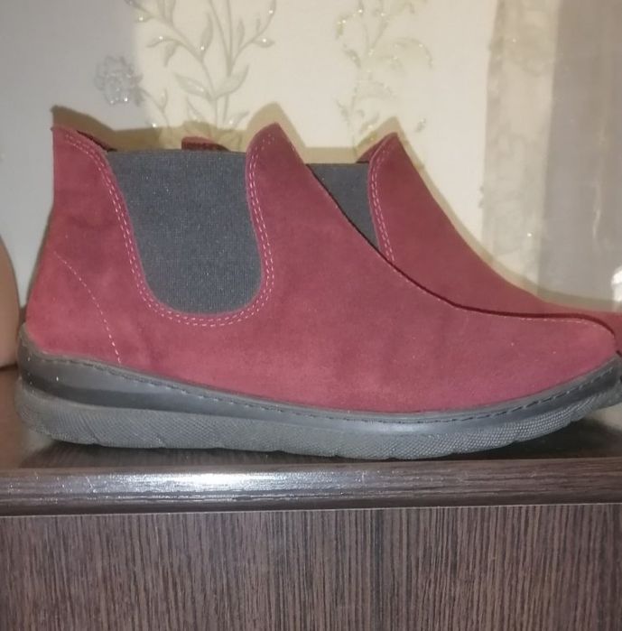 Ботинки замшевые