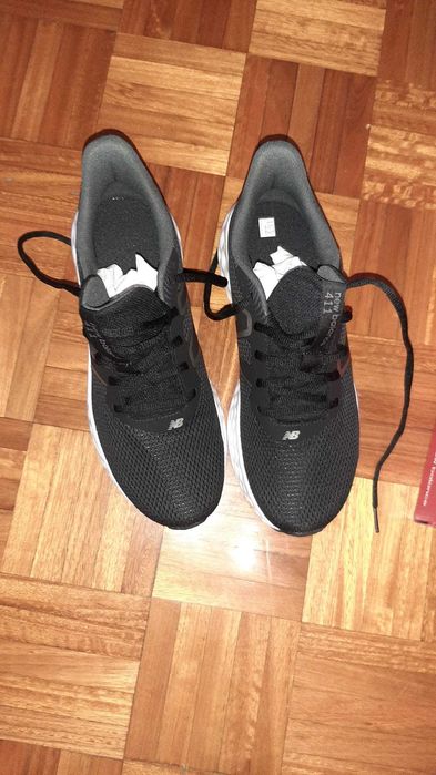 Vendo Sapatilhas New Balance 411 Pretas