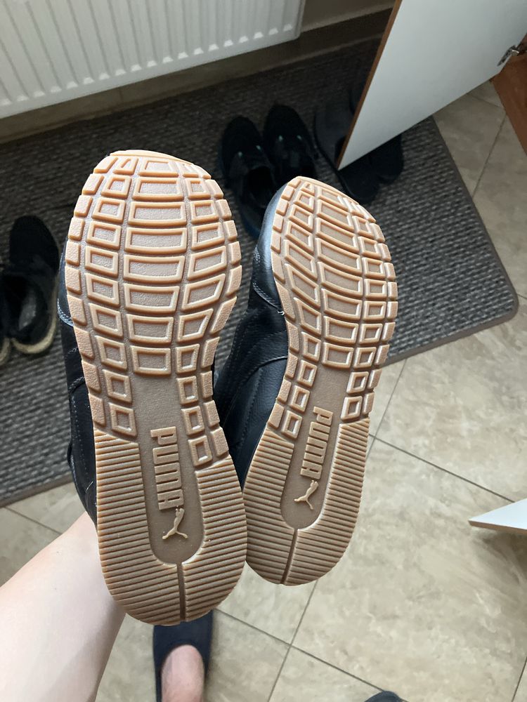Buty męskie PUMA jesienno-zimowe 43 czarne stan idealny