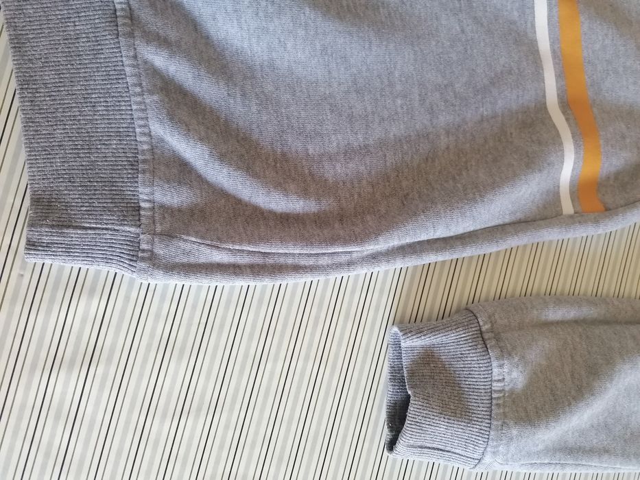 Camisola cinzenta 12 anos