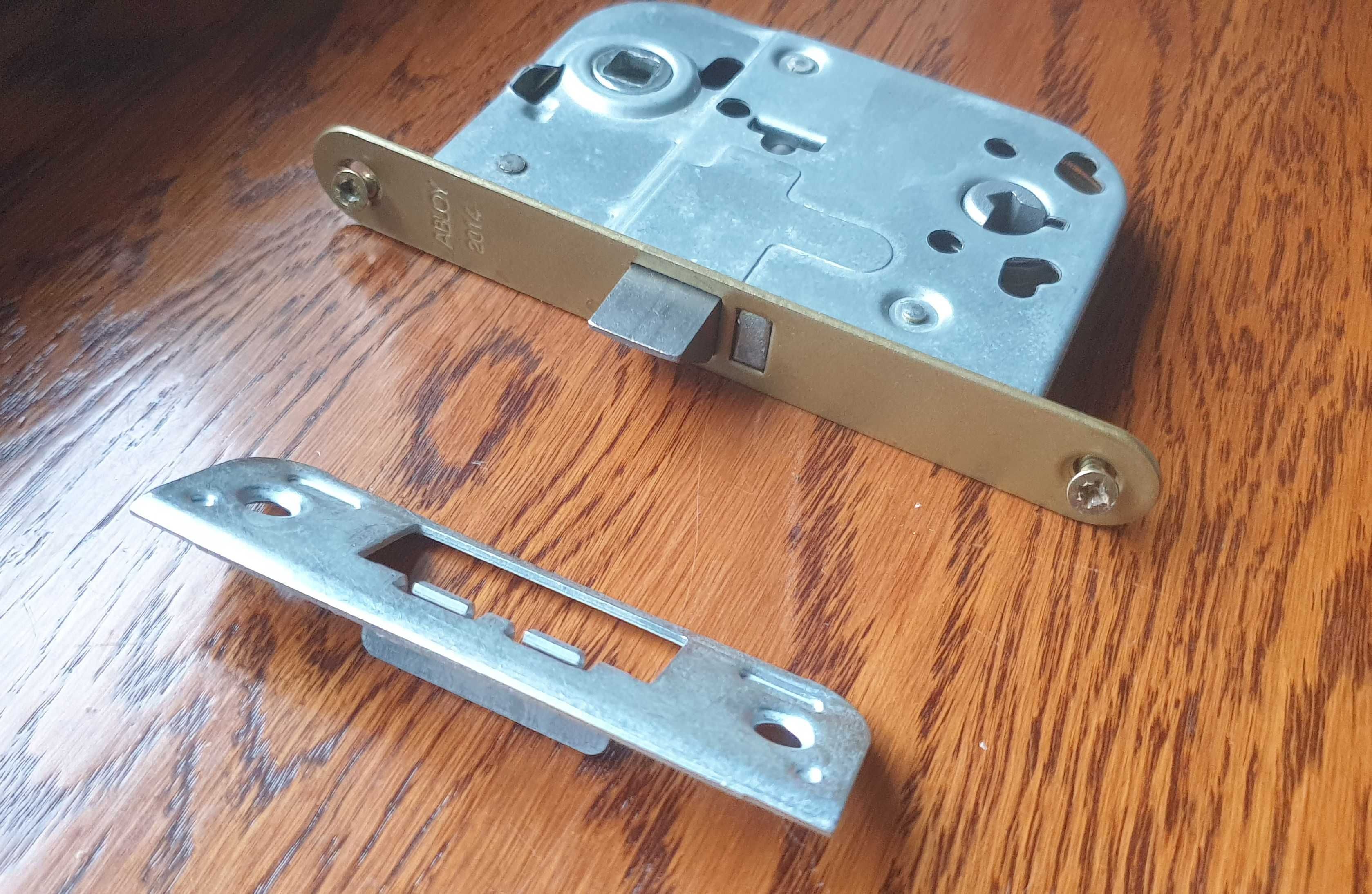 Zamek Assa Abloy 2014 72/45 wpuszczany do drzwi uniwersalny  na klucz