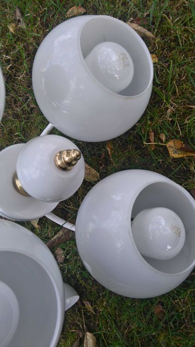 Żyrandol z PRL na cztery klosze