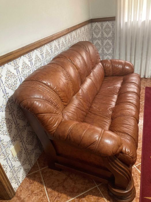 Conjunto Sofás em Pele