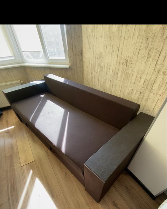 Розкладний диван в гарному стані