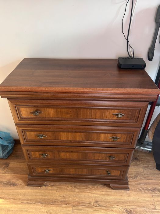 Sprzedam komodę bardzo dobry stan