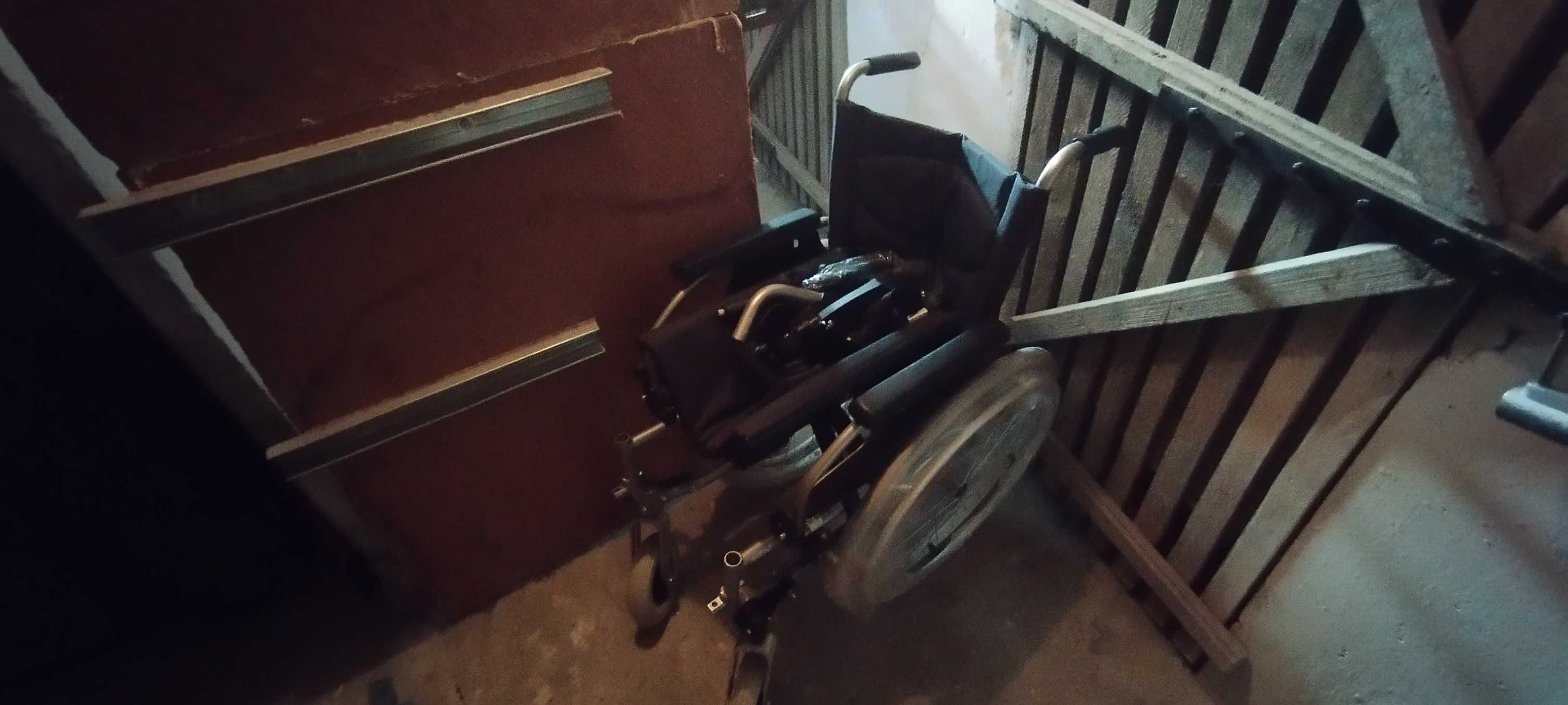 Wózek inwalidzki V200