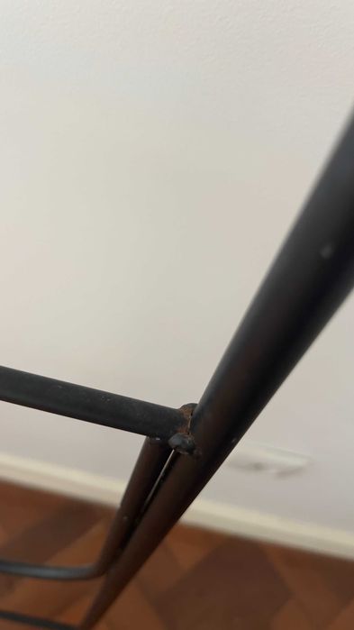 Escada Preta WC Casa Shops