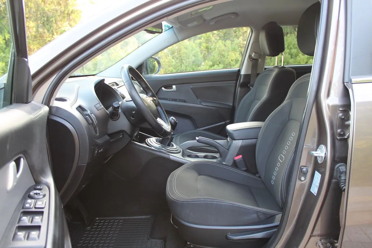 Kia Sportage 1,6 Benzyna Led Xenon Kamera cofania Nawi Hak Serwis Parktronik