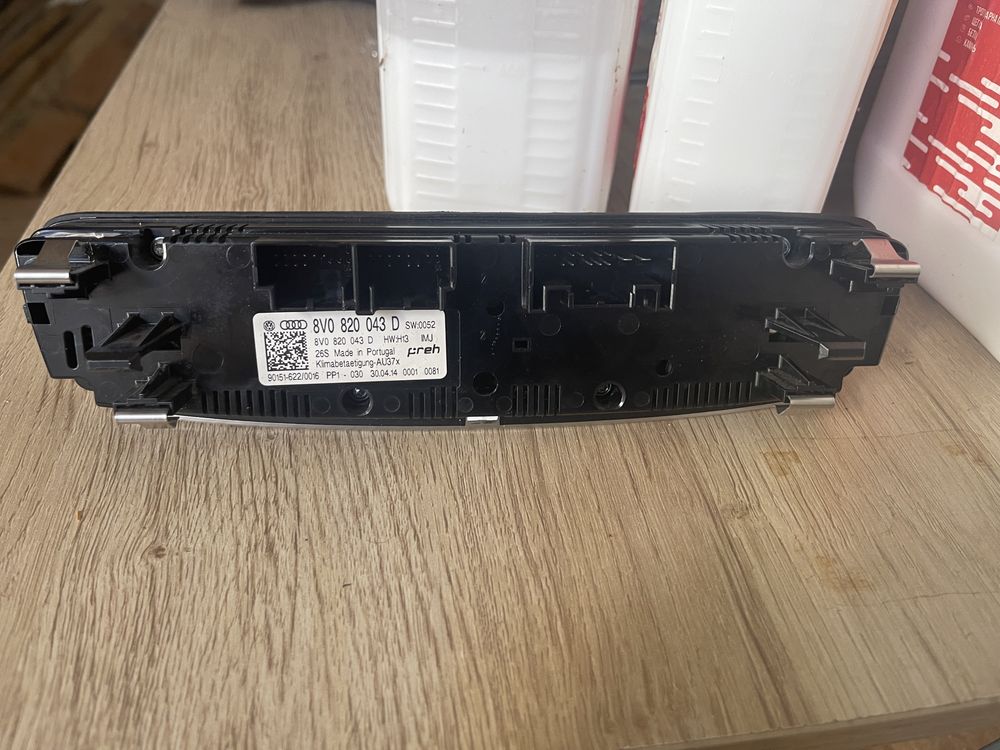 Продам блок клімату для Audi a3 8v