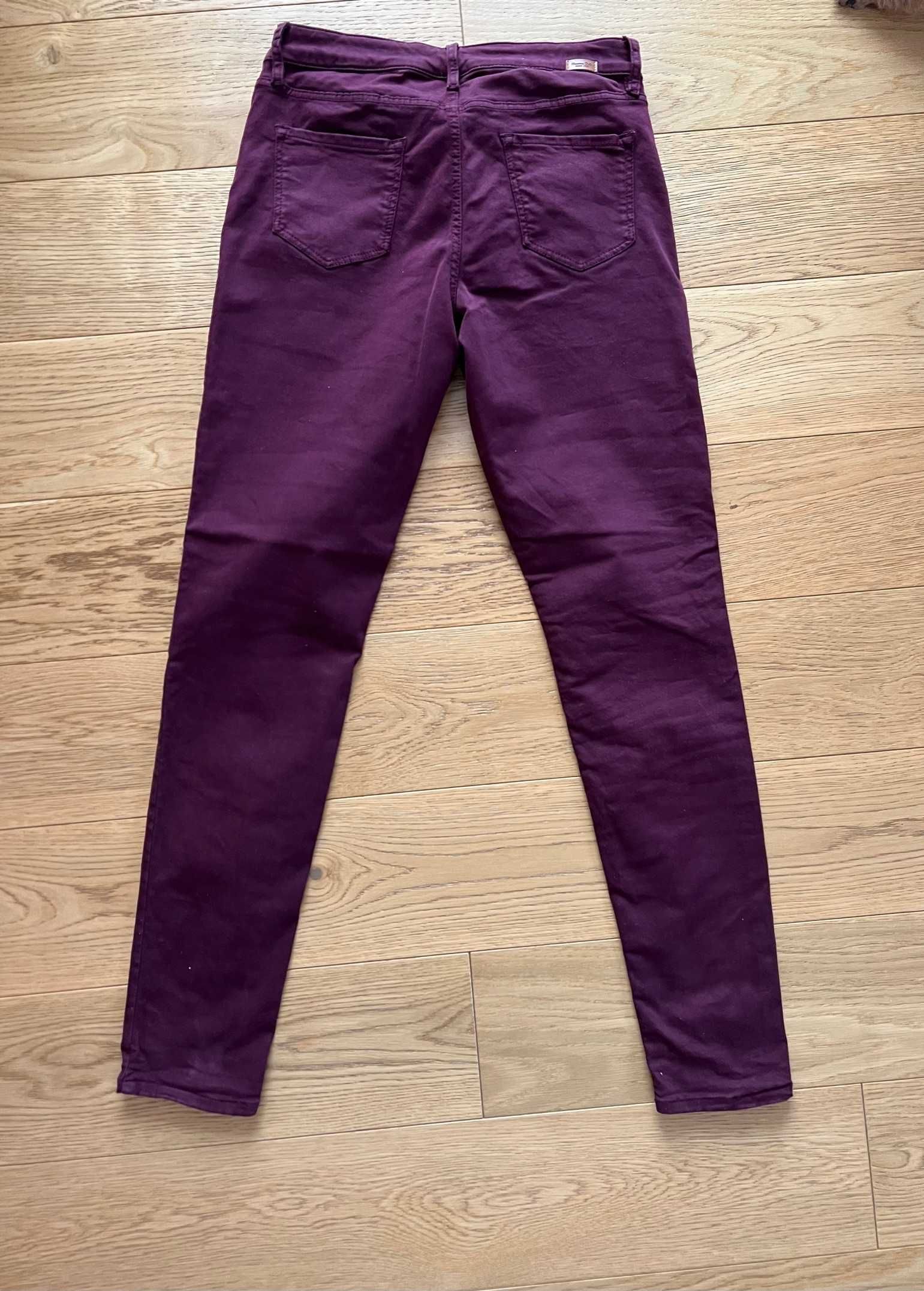 Bordowe spodnie z niskim stanem (skiny fit), Massimo Dutti - 38/M