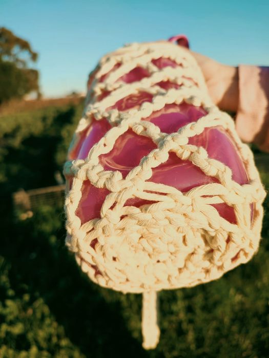 Mala/ alça de transporte de garrafa em MACRAMÉ