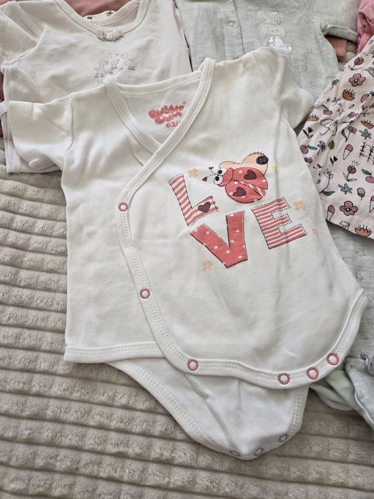 Одяг для дівчинки новонародженого