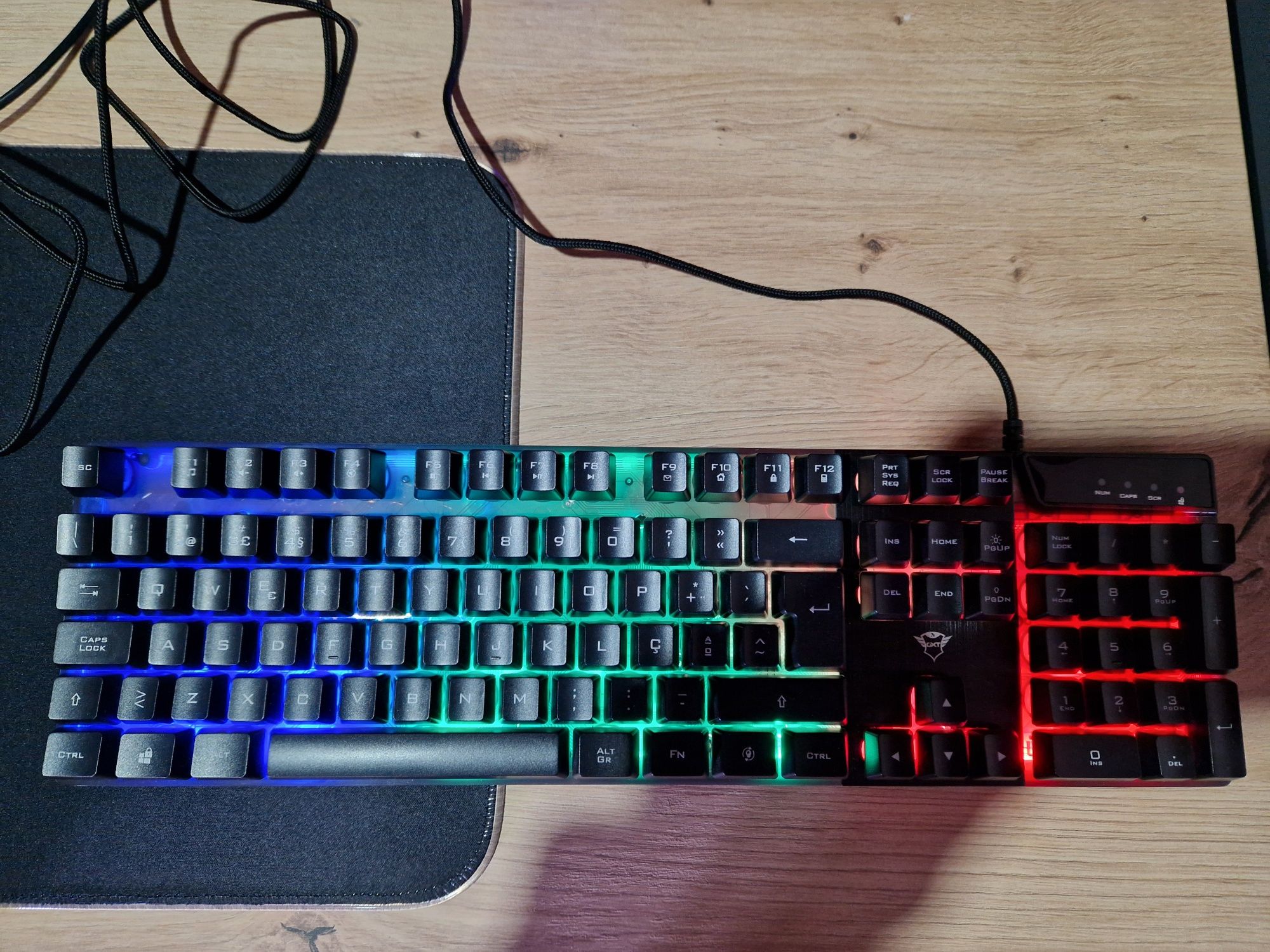 Teclado Gaming TRUST GXT