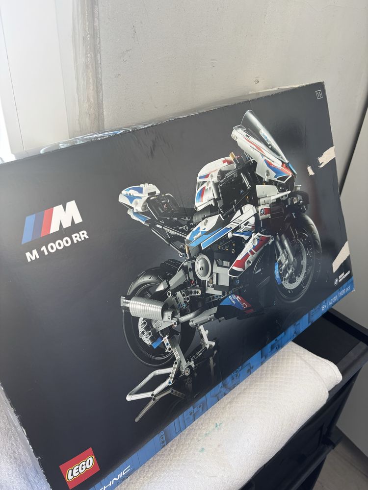 BMW m 1000 rr, lego de 43cm