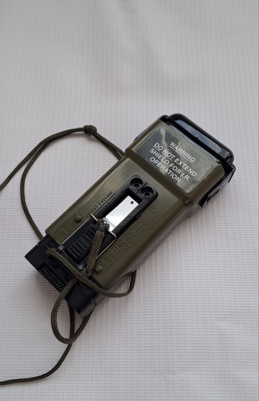 Ліхтарик, ІЧ маячок FRS / MS-2000 Strobe армії США