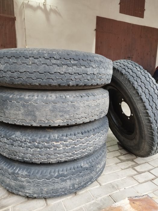 Opony rolnicze do przyczepy