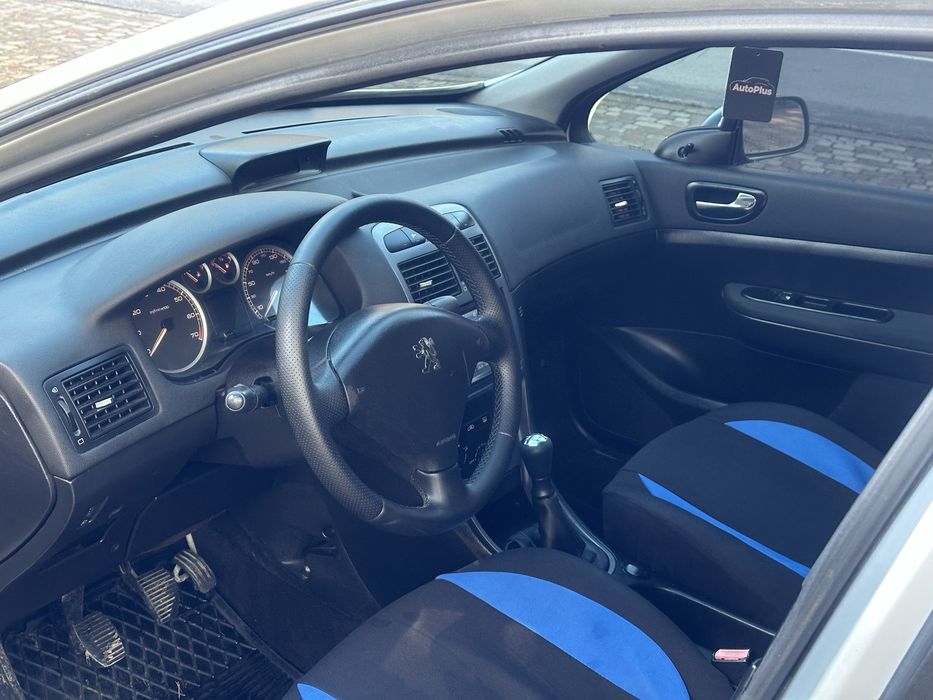 Peugeot 307 2002 року!